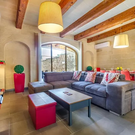 ヴィラ A Popular Pet Friendly With A Pool, Gozo *