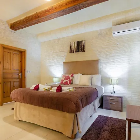 A Popular Pet Friendly With A Pool, Gozo ヴィラ