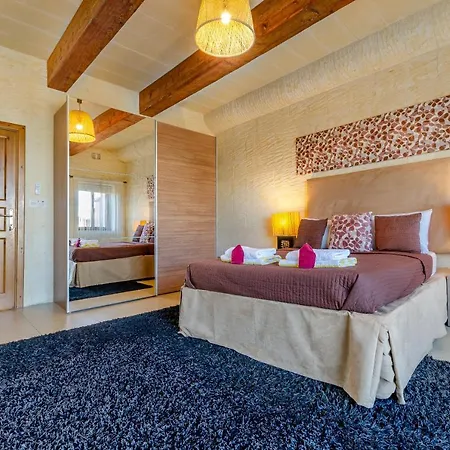 A Popular Pet Friendly With A Pool, Gozo * Xaghra
