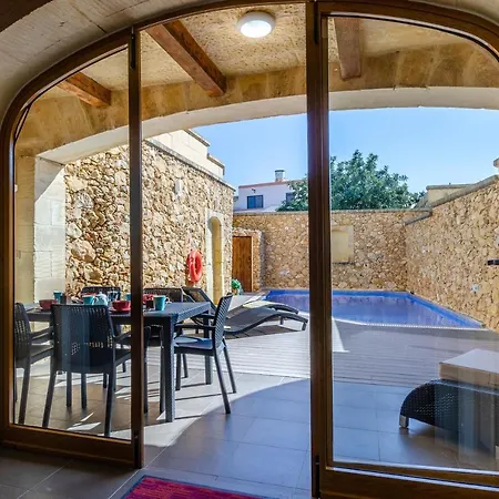 A Popular Pet Friendly With A Pool, Gozo Villa *