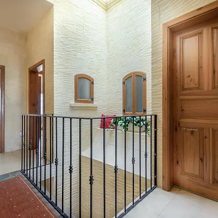 A Popular Pet Friendly With A Pool, Gozo Villa Xaghra