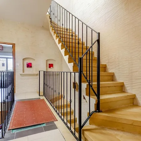 A Popular Pet Friendly With A Pool, Gozo * Xaghra